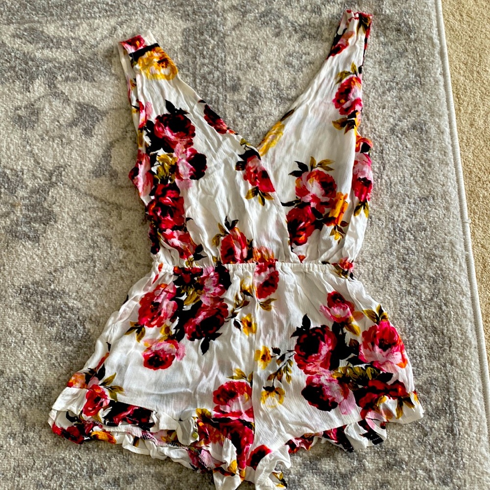 Kendall & Kylie floral romper